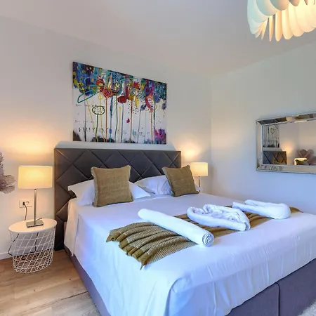Semesterbostad Sara By Interhome Tar-Vabriga